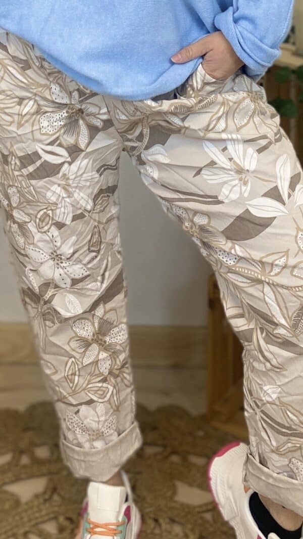 Pantalon confort imprimé fleurs – Image 2