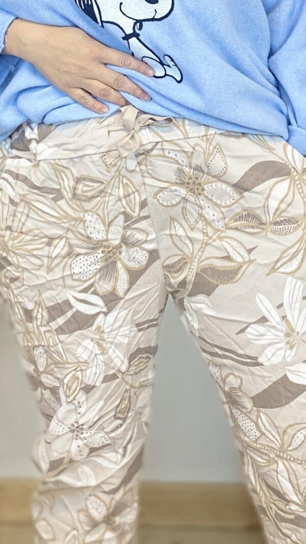 Pantalon confort imprimé fleurs – Image 3